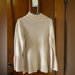 Elegant light pink Turtleneck Sweater